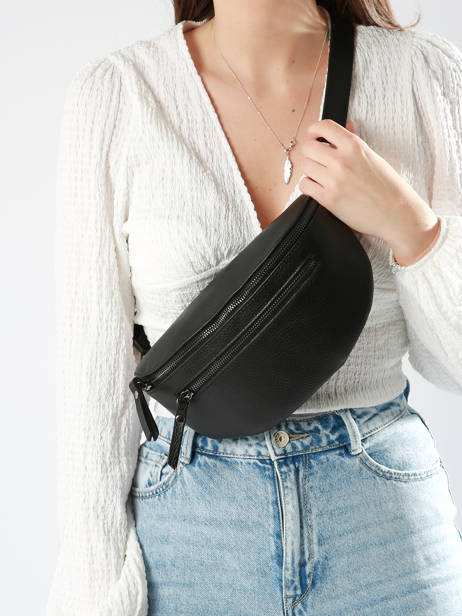 Leather Caviar Belt Bag Milano Black caviar CA23111 other view 1