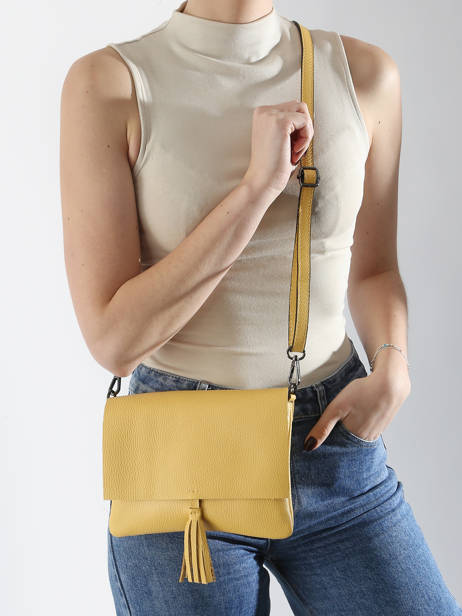 Crossbody Bag Caviar Leather Milano Yellow caviar CA22112 other view 1