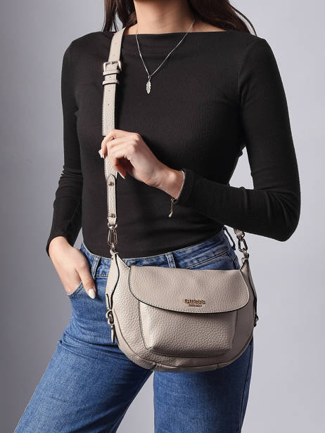 Sac Bandoulière Marsha Guess Beige marsha BG950119 vue secondaire 1